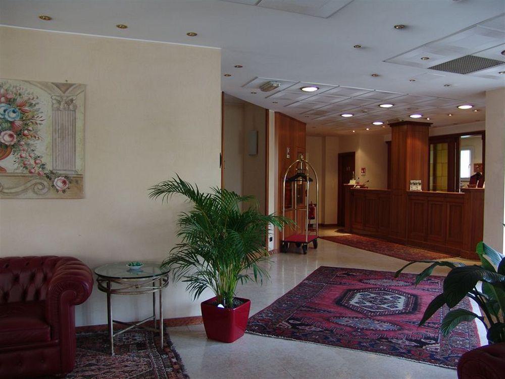 Hotel Visconti Melzo Εξωτερικό φωτογραφία