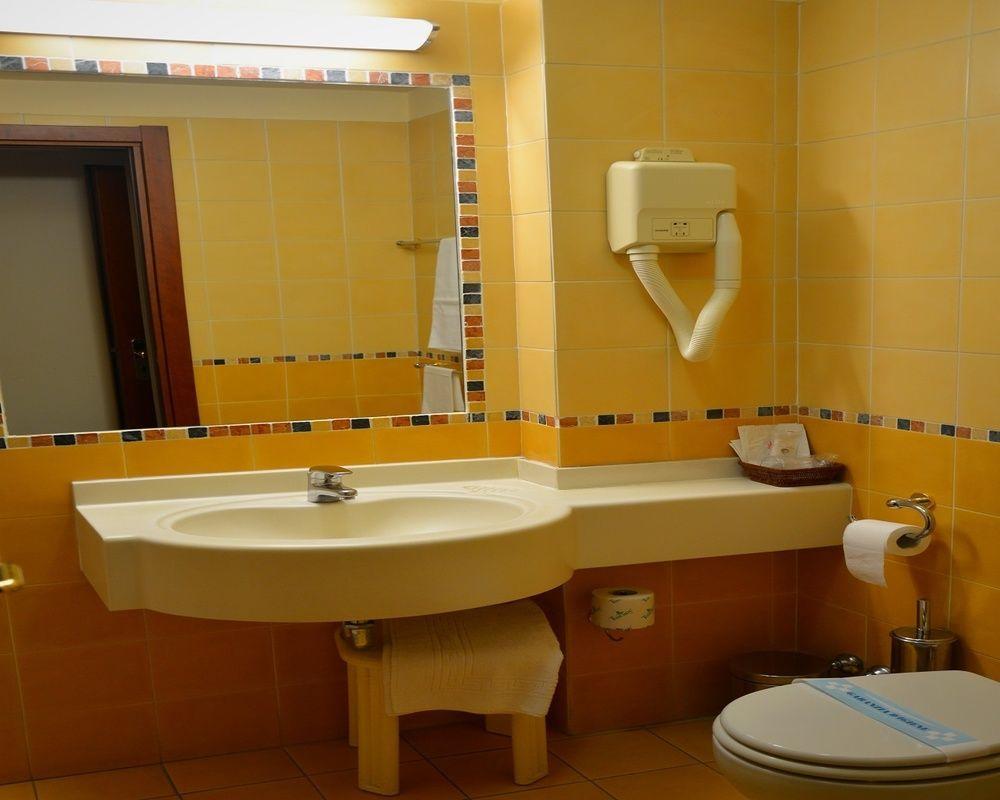 Hotel Visconti Melzo Εξωτερικό φωτογραφία