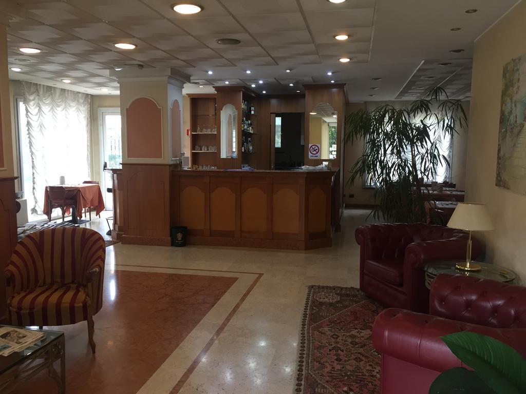 Hotel Visconti Melzo Εξωτερικό φωτογραφία